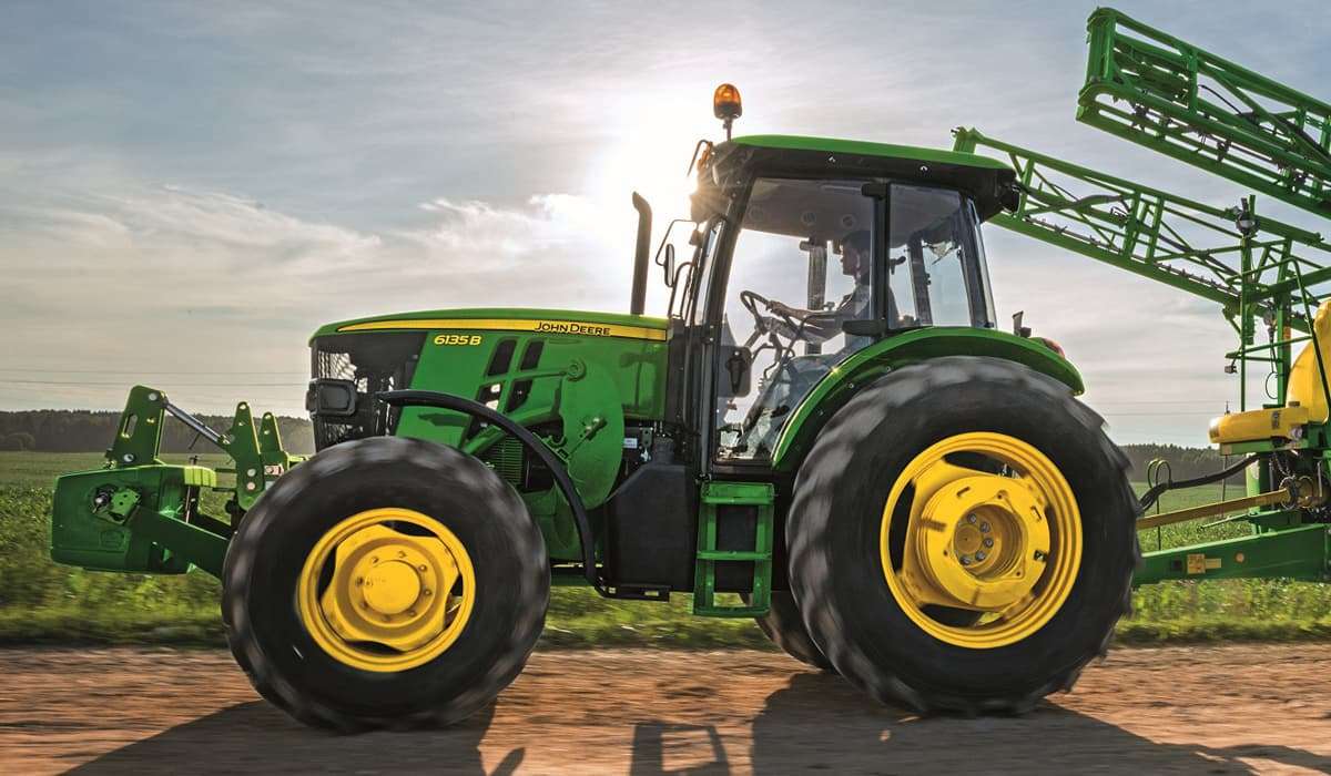 John Deere представляет обновлённую серию тракторов 6B